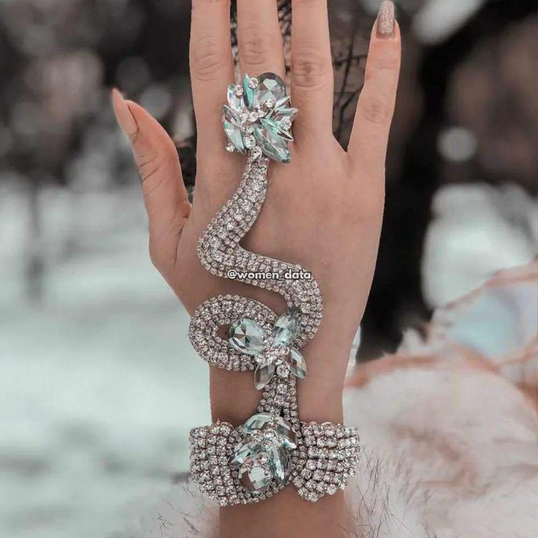Luxury Crystal Snake Hand Bracelet