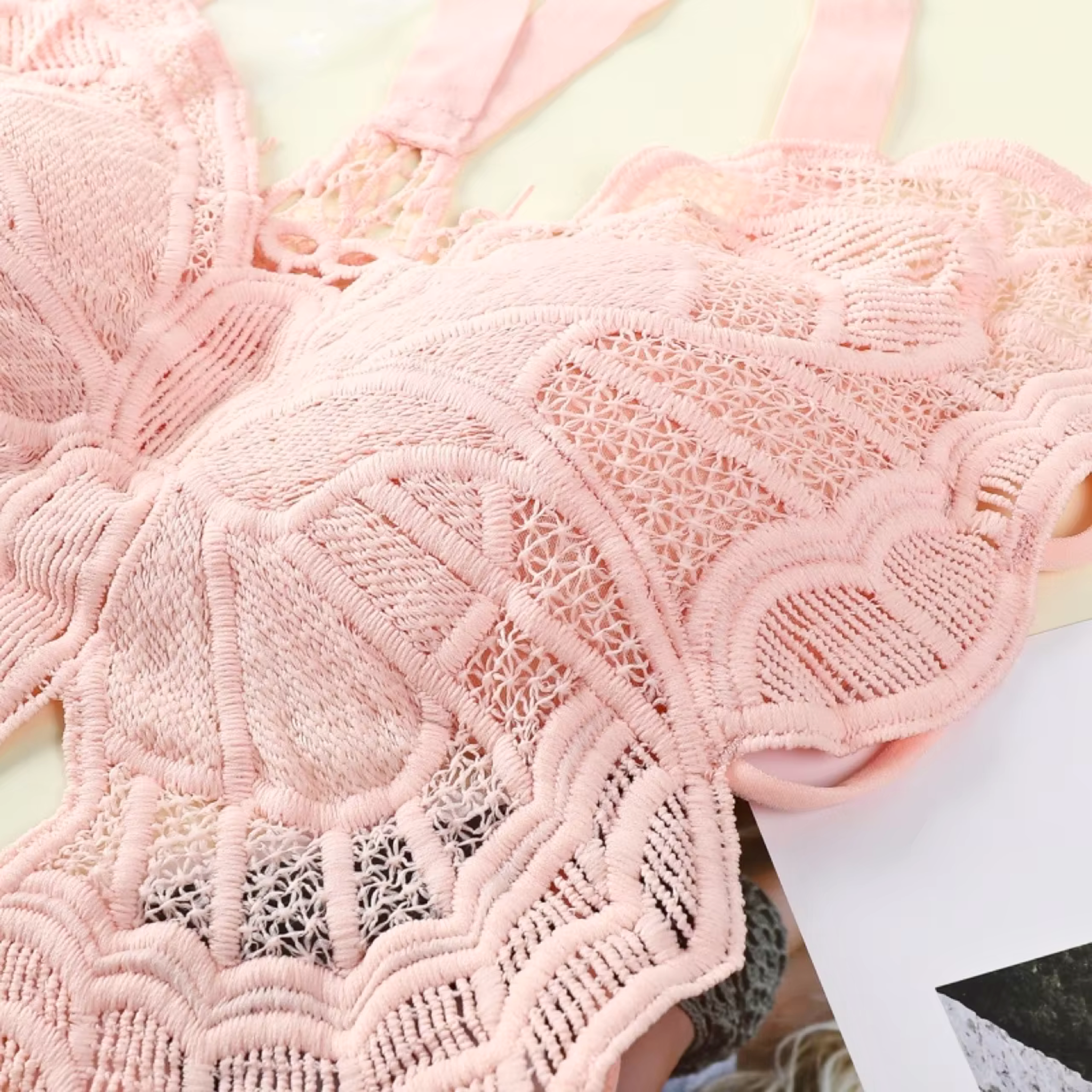 Lace Back with Cross Shoulder Straps Fancy Bralette