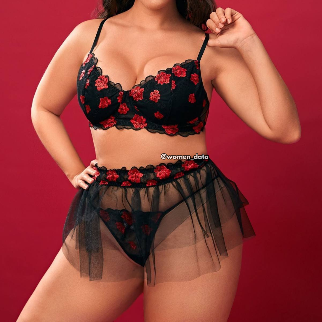 Plus Size Embroidered Floral Lingerie Set