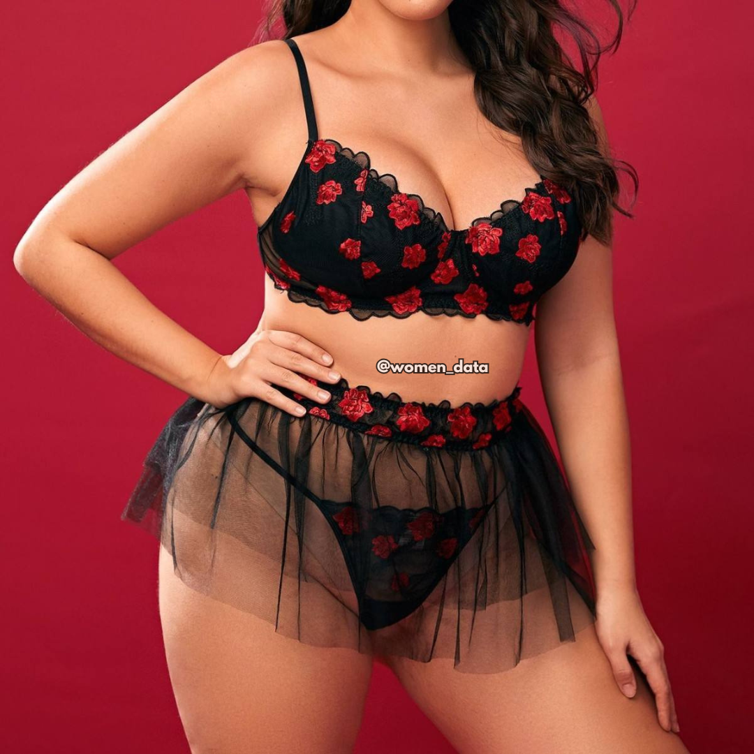 Plus Size Embroidered Floral Lingerie Set
