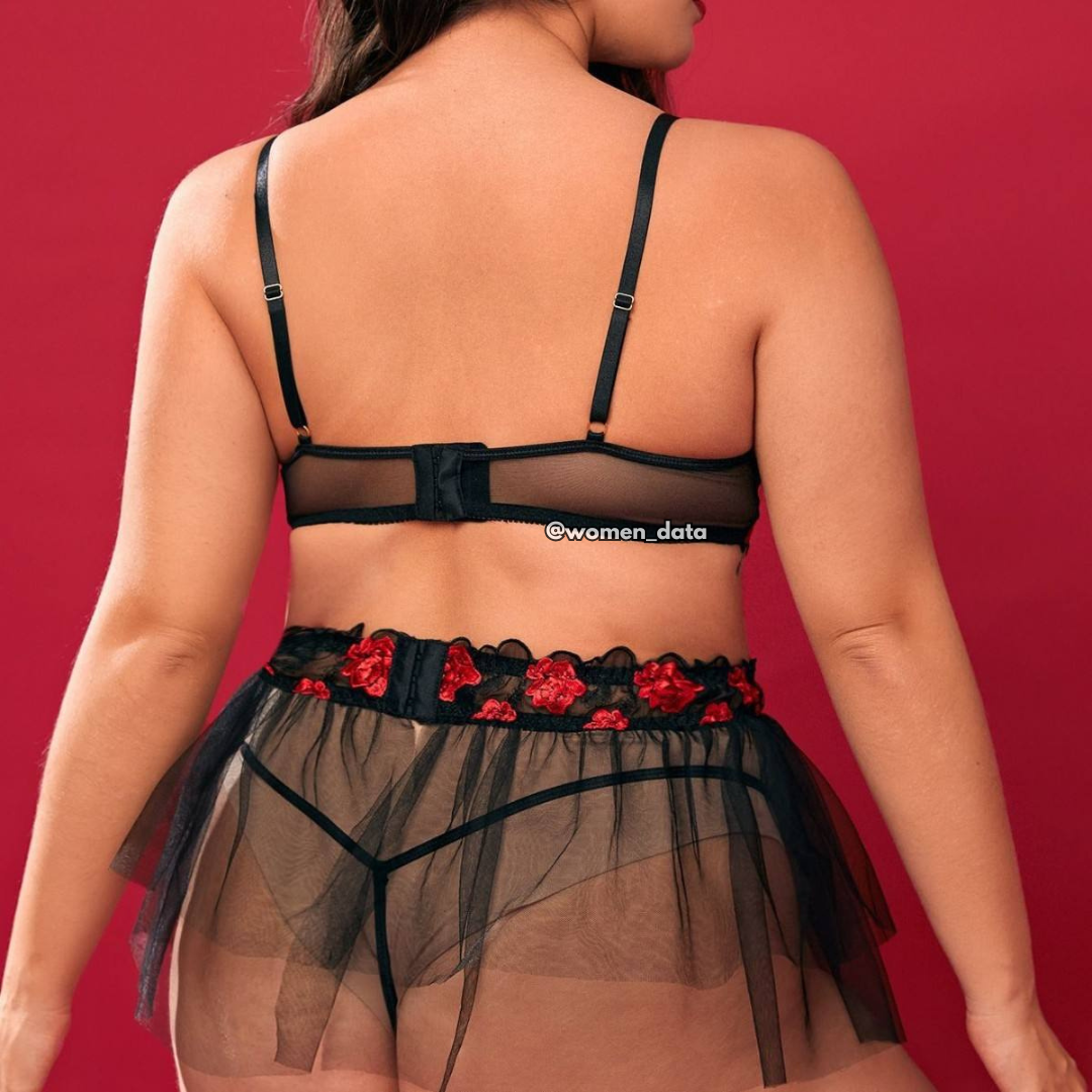 Plus Size Embroidered Floral Lingerie Set