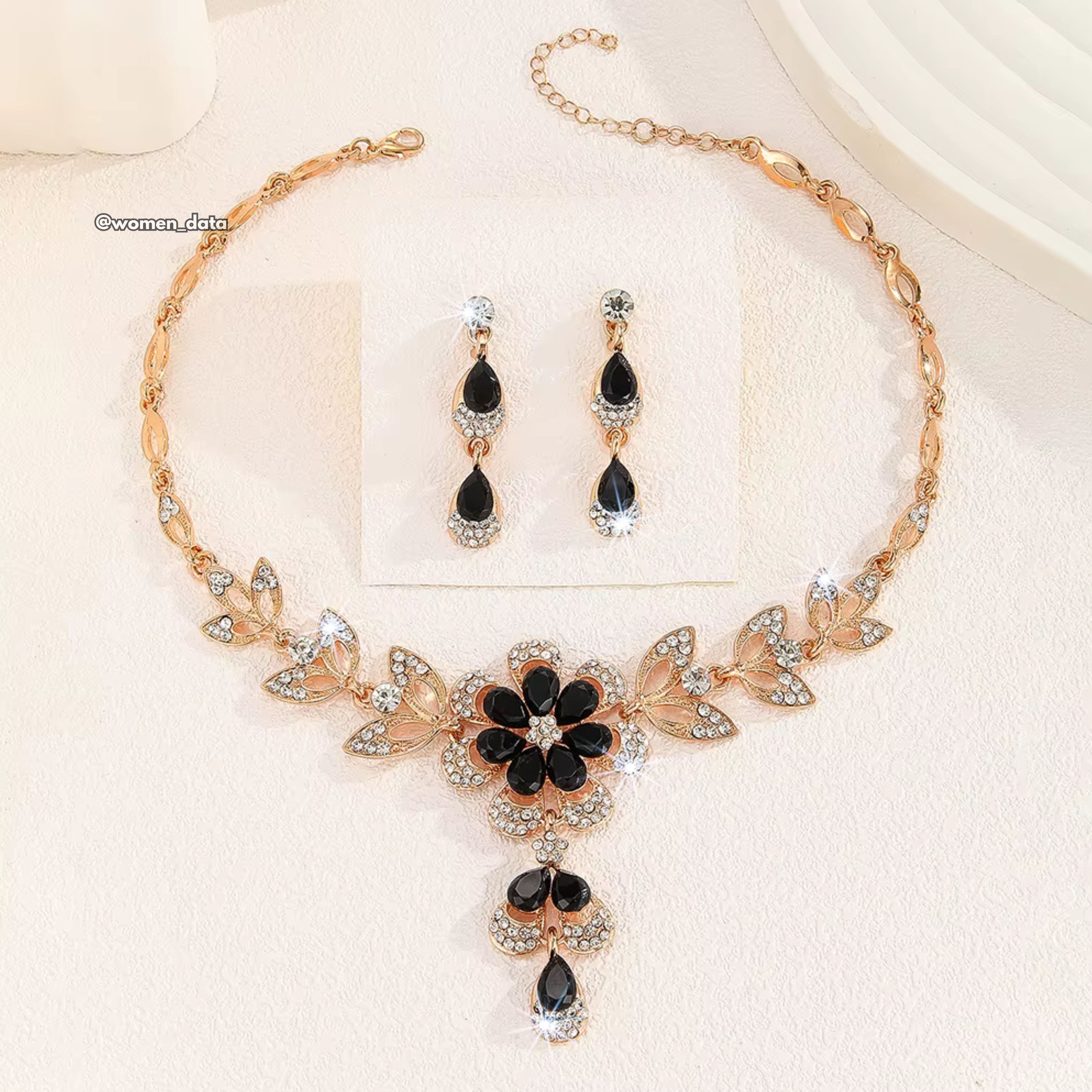WomenFloralStatementNecklaceSe