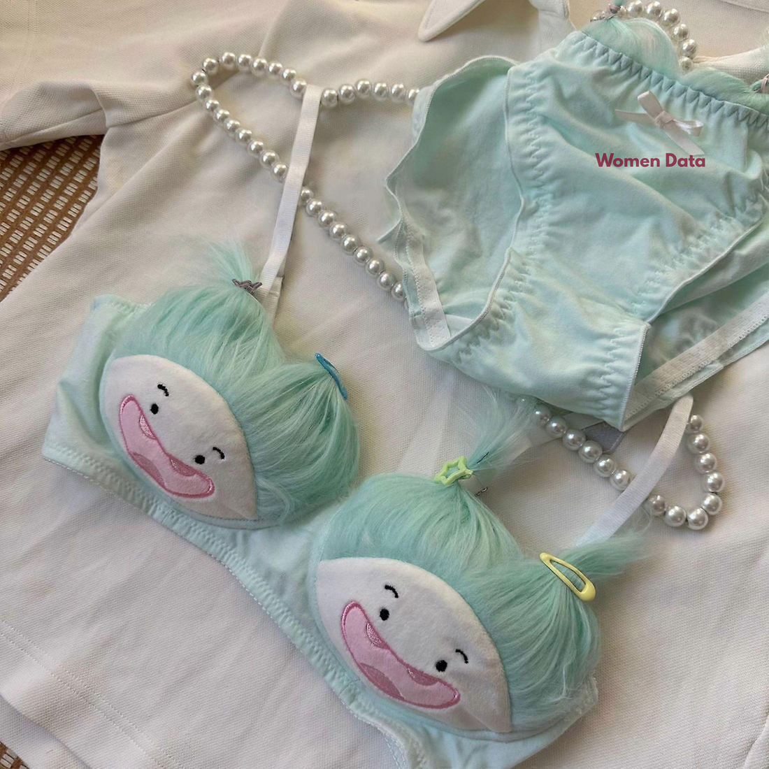 LingeriewithHairTie 