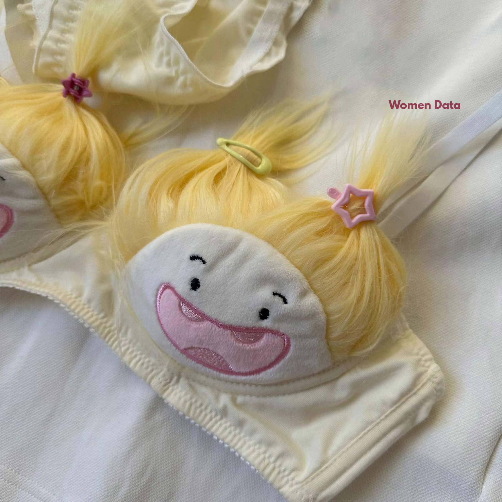 LingeriewithHairTie 