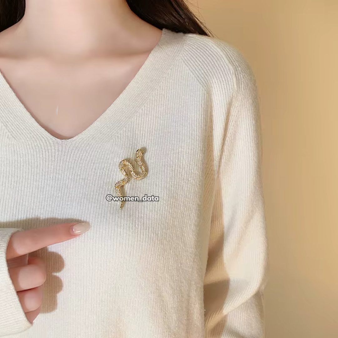Luxury Crystal Snake Shaped Brooch Pin for Women