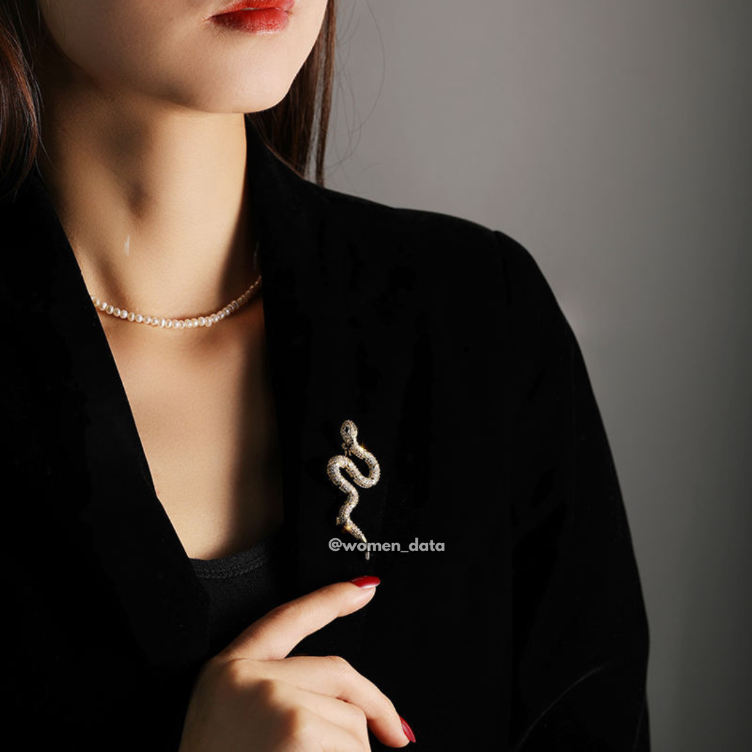Luxury Crystal Snake Shaped Brooch Pin for Women