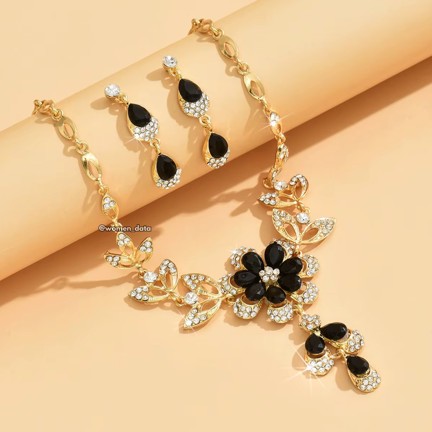 WomenFloralStatementNecklaceSe 