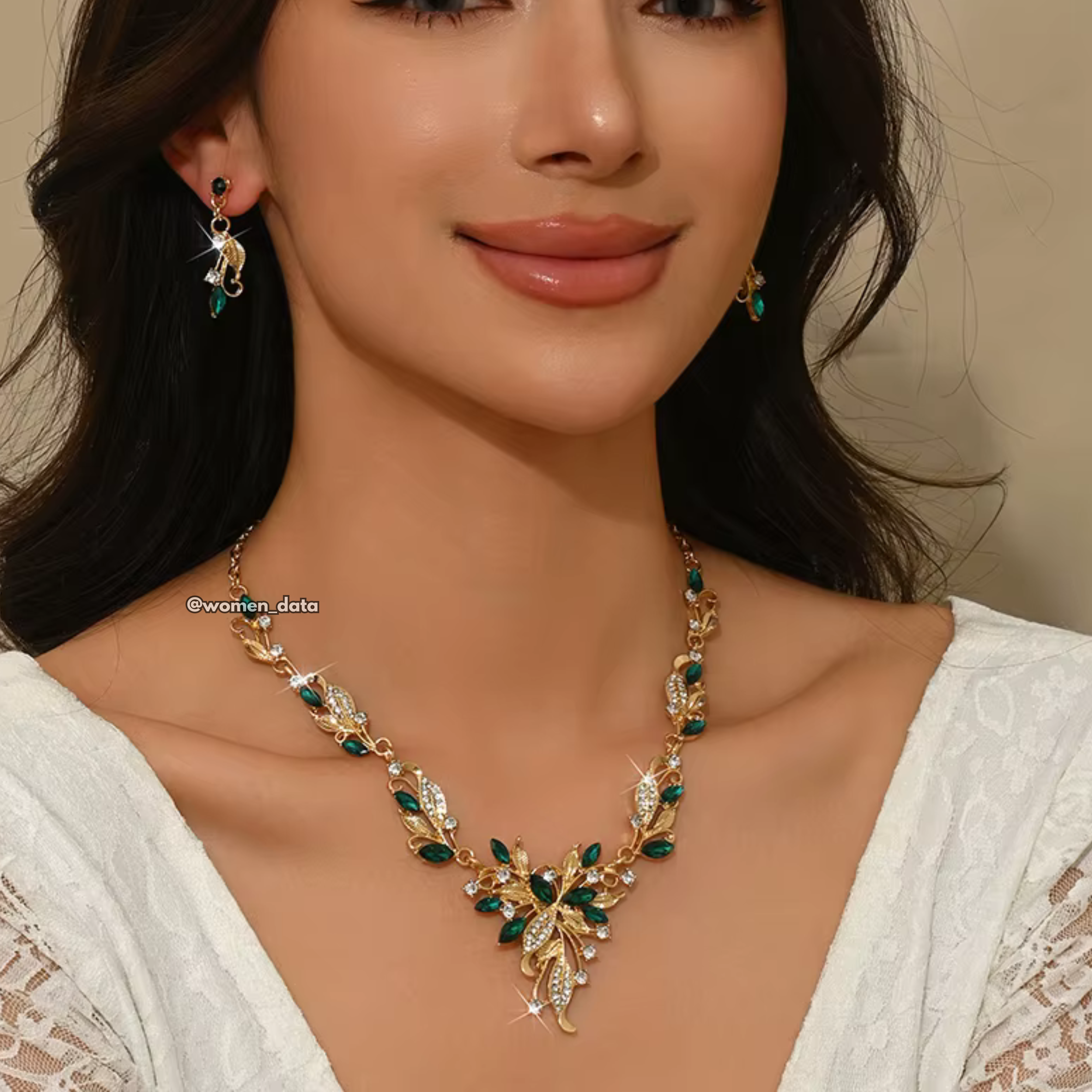 Women Gold &amp; Green Crystal Floral Necklace Set 