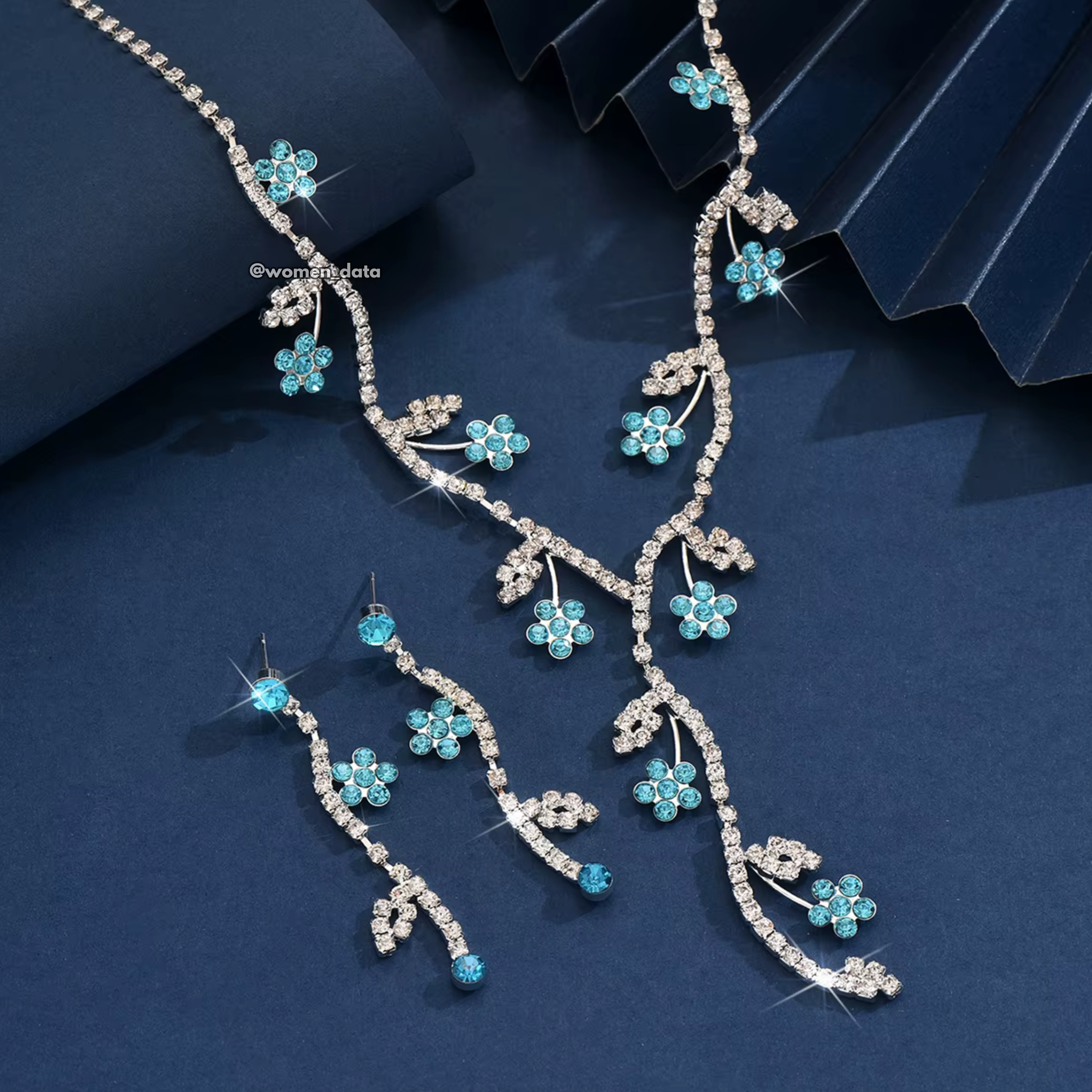 Women Crystal Necklace Set 