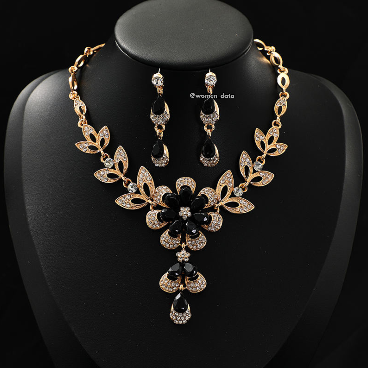 WomenFloralStatementNecklaceSe 