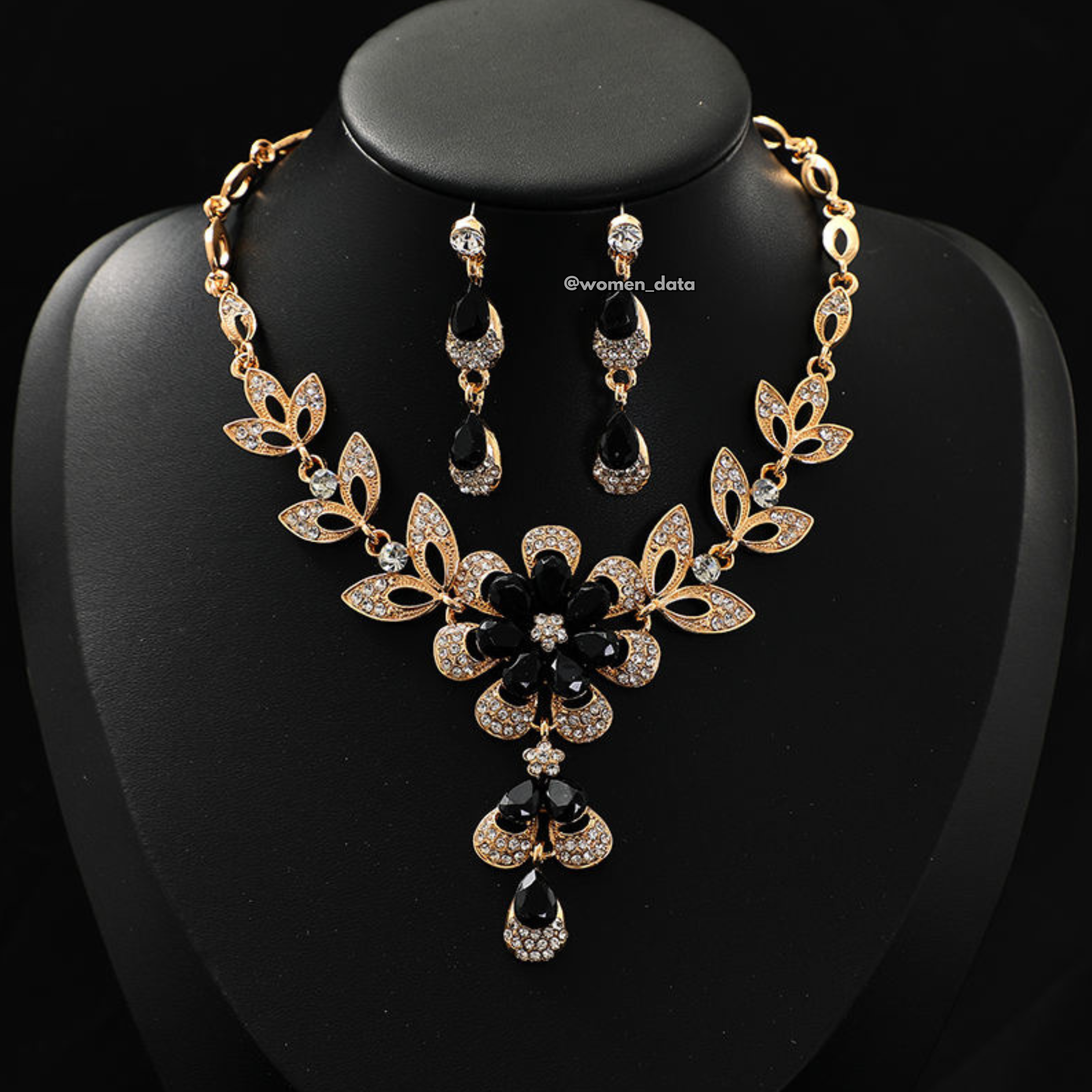 WomenFloralStatementNecklaceSe 