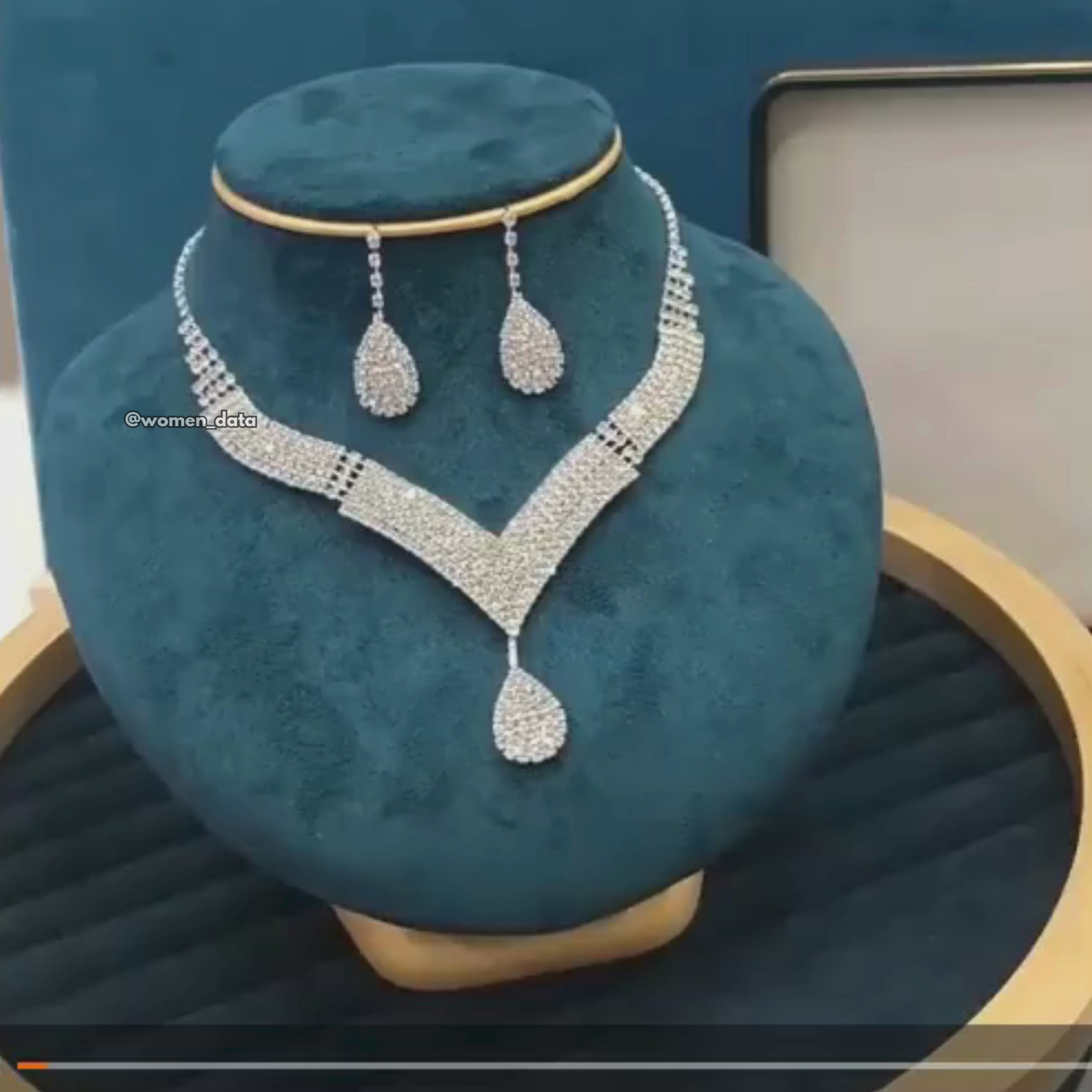 Women Crystal V-Shape Necklace Set 